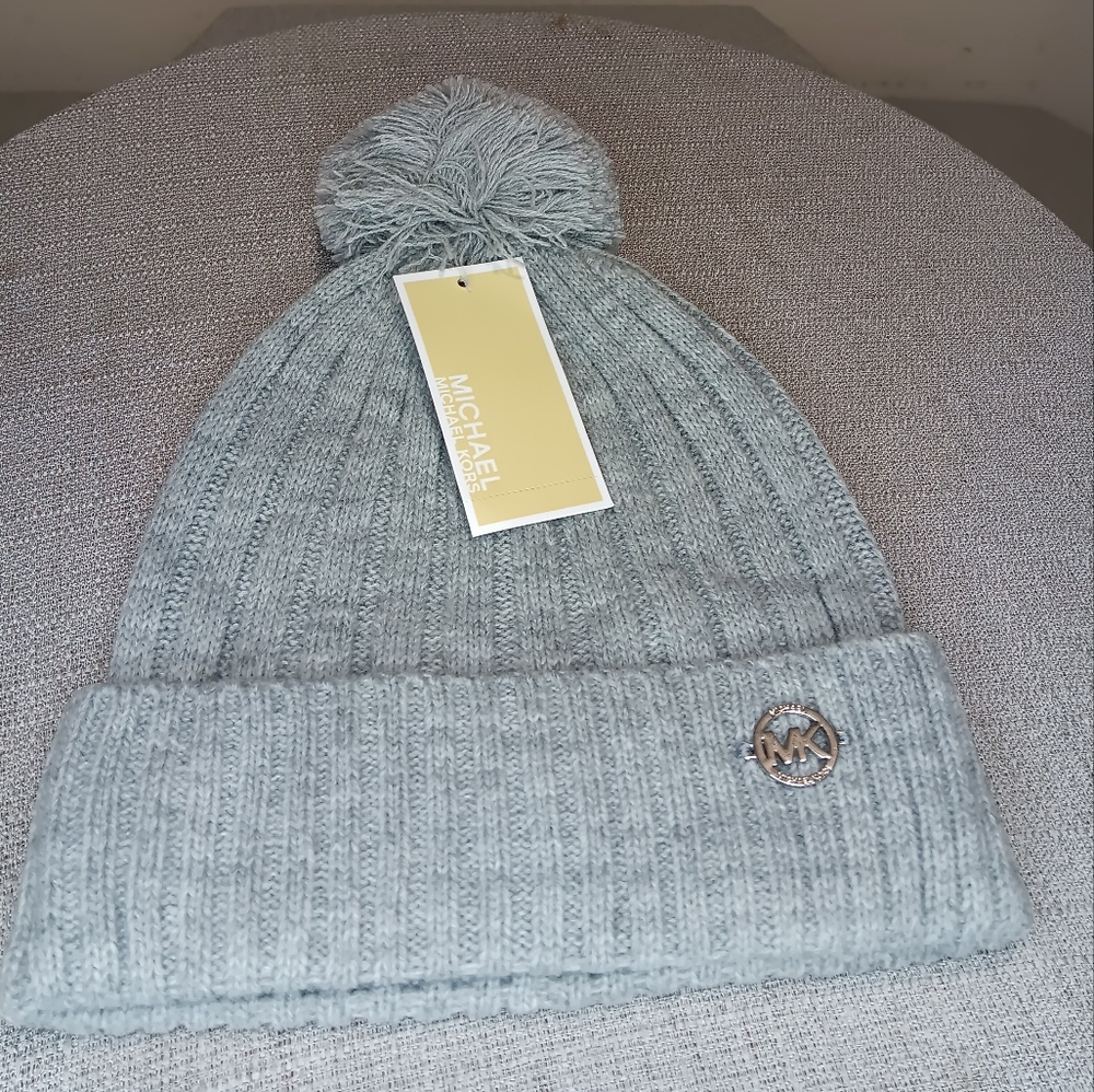 Michael Kors Cable Knit Pom Beanie Hat NWT
